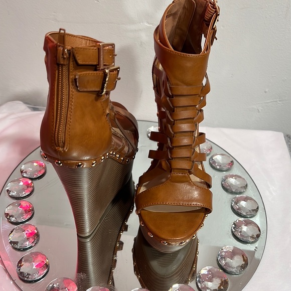 shoedazzle dorry closed toe wedge womens denim size 9.5